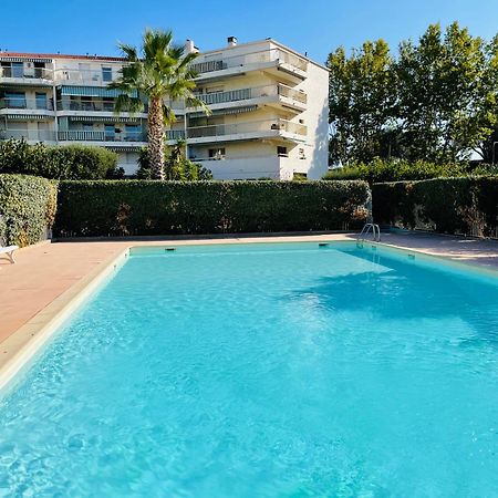 Studio De Standing Climatise, Avec Piscine, Proche De La Mer Fréjus Exterior photo